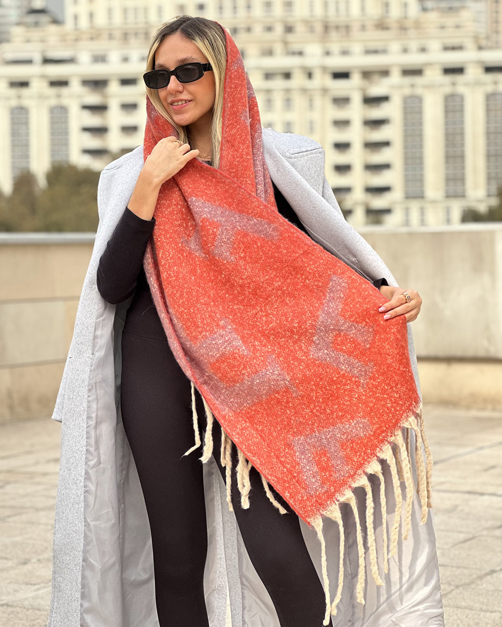 شال-پشمی-طرح-دار