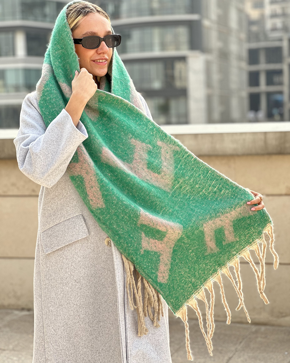 شال-پشمی-طرح-دار