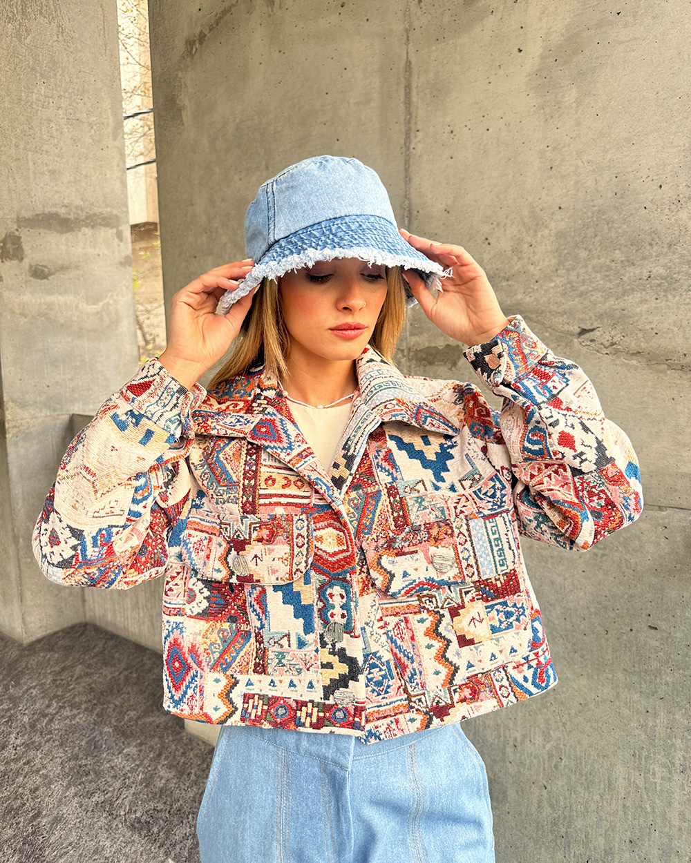 کت-کوتاه-طرحدار