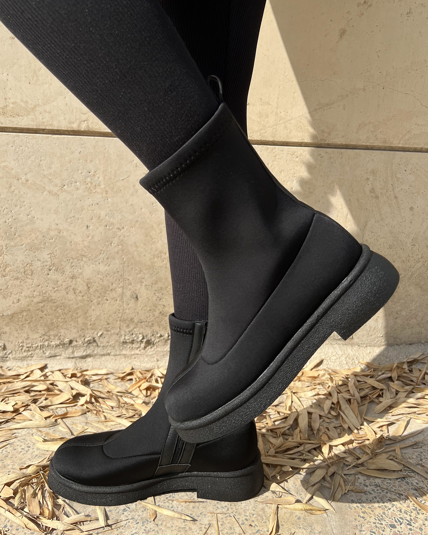 نیم-بوت-استرج